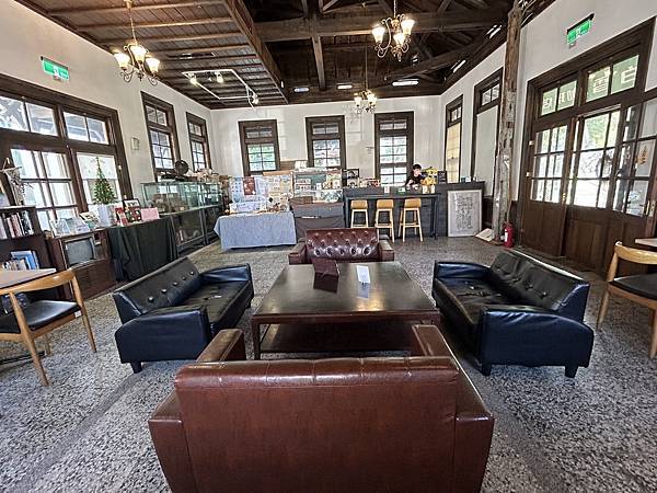 【台南南區】白雪珈琲店～塩埕出張所，木造古蹟，日式喫茶店，秒