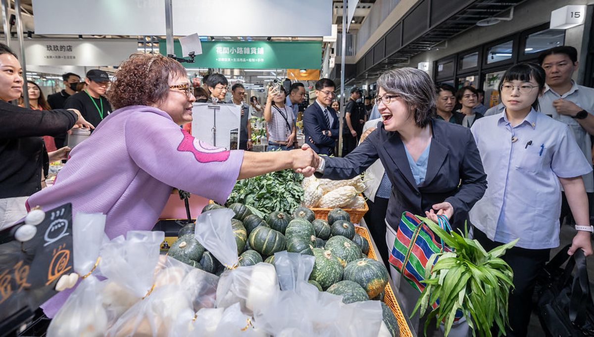 屏東西市場；傳統市場改造；建築；室內設計