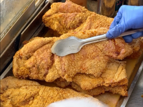 台中巨無霸雞排！