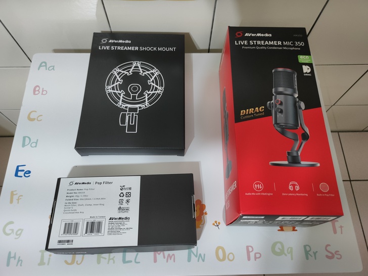 圓剛 Live Streamer AM350 黑鳩 USB 電容麥克風體驗：簡易操作 + 專業音質，直播、工作、育兒全能 hold 住