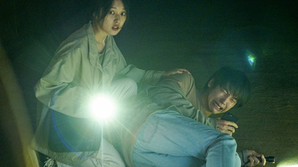 2023 韓恐新作《鬼車站》11.03 上映｜改編 9.8 分熱搜恐怖漫畫，玉水站 22 條離奇人命背後的駭人祕密