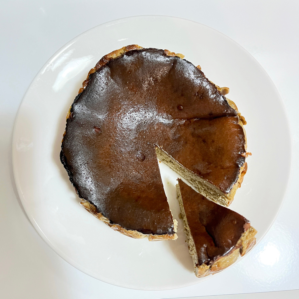 4 吋鐵觀音巴斯克乳酪蛋糕｜食物料理機簡易版，低糖茶香濃郁超好吃